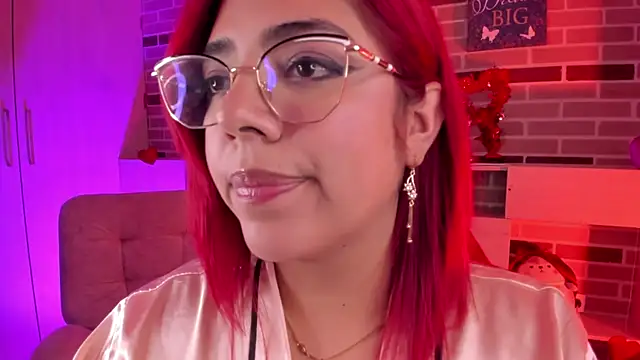 Rousse Collinss online show from March 7, 2025, 1:42 am