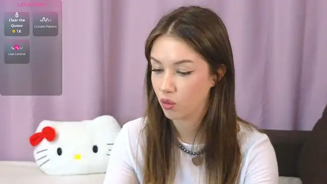 Snapshot of ellie_kramer chatting on June 6, 2026, 9:19 pm ellie kramer online show from June 6, 2026, 9:19 pm