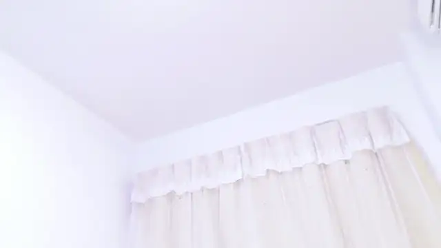 -YU- online show from September 18, 2025, 5:15 pm