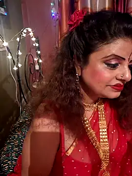 Snapshot of Maaya66 chatting on January 2, 2025, 4:56 pm Maaya66 online show from January 2, 2025, 4:56 pm