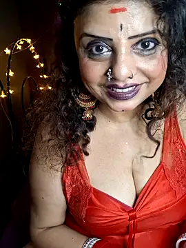 Snapshot of Maaya66 chatting on March 5, 2025, 7:06 pm Maaya66 online show from March 5, 2025, 7:06 pm