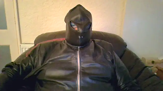 Snapshot of Leatherman63 chatting on December 20, 2025, 8:32 am Leatherman63 online show from December 20, 2025, 8:32 am