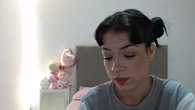 Caribbean beauty  online show from October 19, 2025, 3:07 am