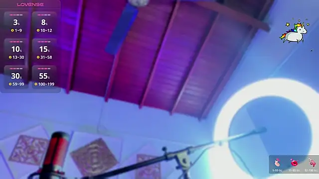 AdelineEvanss online show from December 17, 2024, 3:39 am