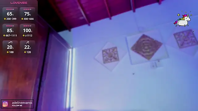 AdelineEvanss online show from December 18, 2024, 7:36 am