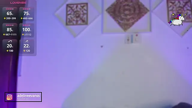 AdelineEvanss online show from January 19, 2025, 4:33 am