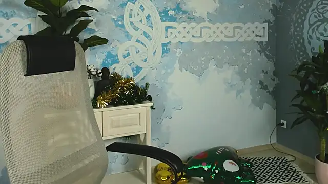 Orianna Fox online show from December 31, 2024, 1:08 pm