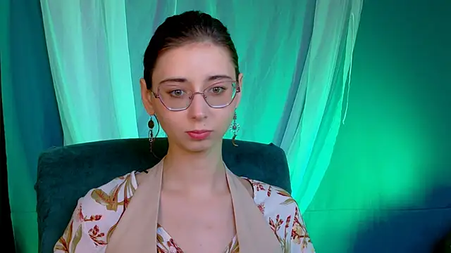Orianna Fox online show from October 10, 2025, 1:21 pm