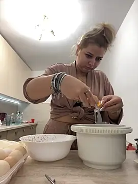 AllysonK online show from November 27, 2025, 1:35 pm