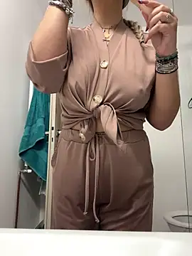 AllysonK online show from December 23, 2025, 11:08 am