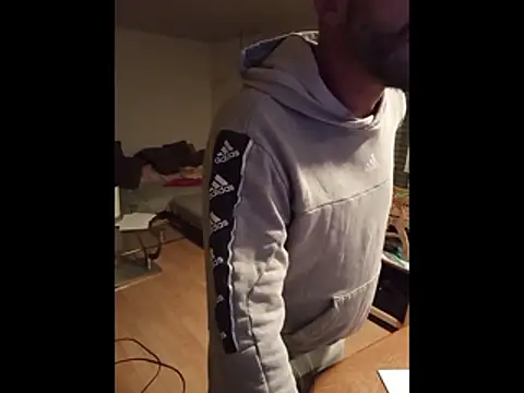 Snapshot of rosaeichel chatting on February 5, 2026, 11:42 pm rosaeichel online show from February 5, 2026, 11:42 pm