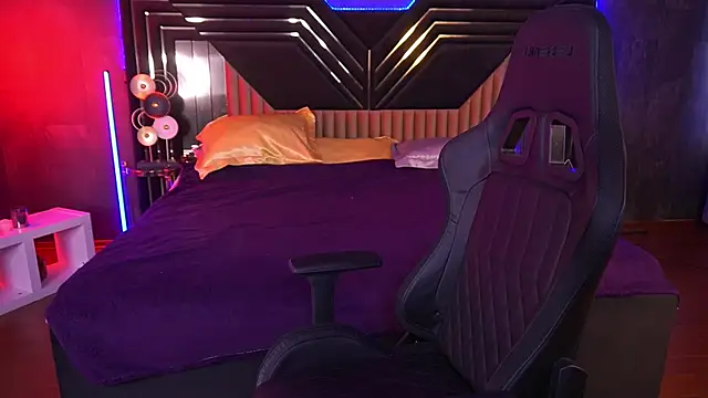 CoolTatis online show from October 14, 2025, 6:36 am