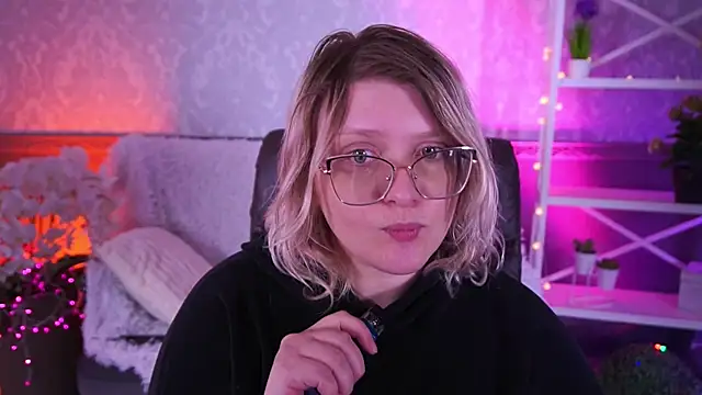 CoolTatis online show from February 10, 2026, 7:12 am