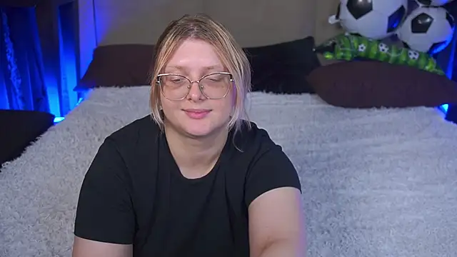 CoolTatis online show from July 6, 2026, 1:19 pm
