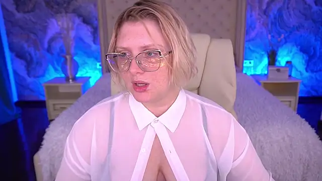 CoolTatis online show from July 23, 2026, 7:17 am