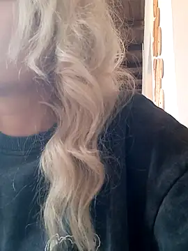 Snapshot of BritneyHudson chatting on November 20, 2025, 1:00 pm BritneyHudson online show from November 20, 2025, 1:00 pm