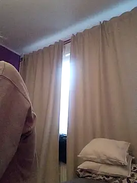 Snapshot of BritneyHudson chatting on November 27, 2025, 6:15 am BritneyHudson online show from November 27, 2025, 6:15 am