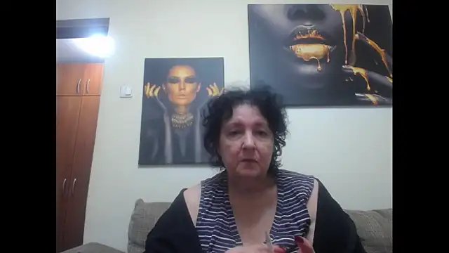 Snapshot of maturekorine chatting on October 23, 2025, 6:50 pm maturekorine online show from October 23, 2025, 6:50 pm