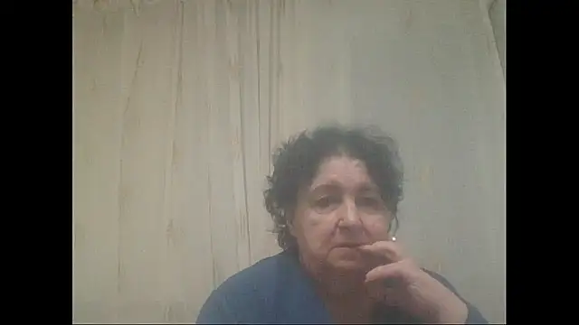 Snapshot of maturekorine chatting on October 27, 2025, 3:49 pm maturekorine online show from October 27, 2025, 3:49 pm