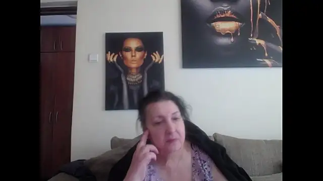 maturekorine online show from April 13, 2026, 9:04 am