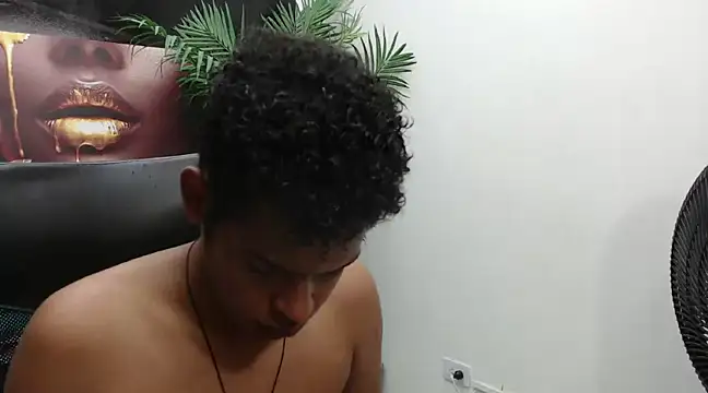 boylittle19cm online show from March 21, 2025, 3:24 pm