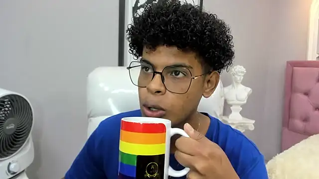 boylittle19cm online show from November 16, 2025, 12:44 pm