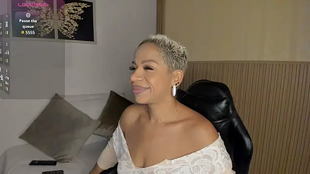 summer night  online show from March 25, 2026, 12:11 pm