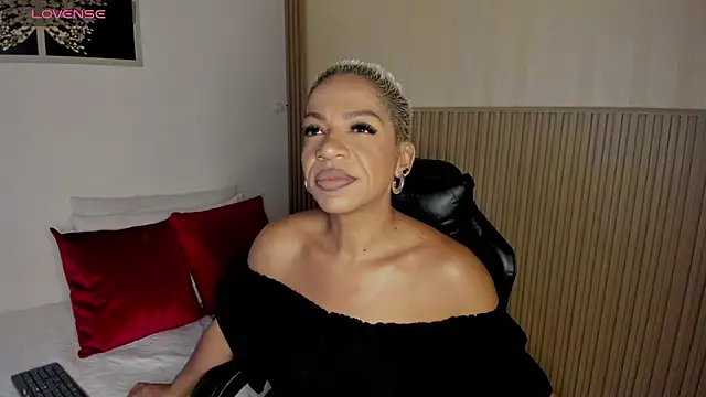 summer night  online show from April 18, 2026, 11:58 am