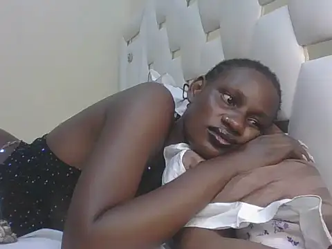 Snapshot of hairy_pussy4 chatting on February 24, 2026, 5:05 am hairy pussy4 online show from February 24, 2026, 5:05 am