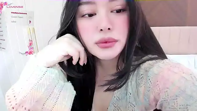 tenderlybaee online show from December 6, 2024, 5:09 am