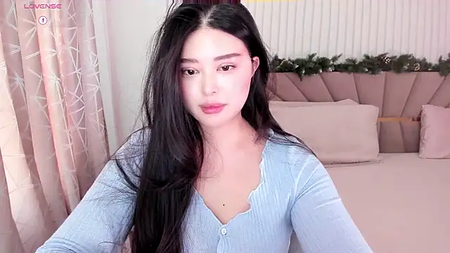 tenderlybaee online show from January 24, 2025, 7:51 am