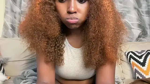 Snapshot of Chocolate_queen2 chatting on April 25, 2026, 2:25 am Chocolate queen2 online show from April 25, 2026, 2:25 am