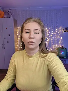 D0nna  online show from February 20, 2026, 11:38 pm