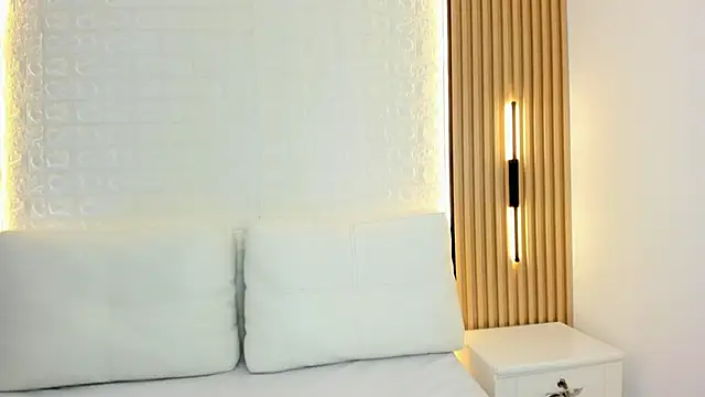 Emily roux online show from March 8, 2026, 3:16 pm