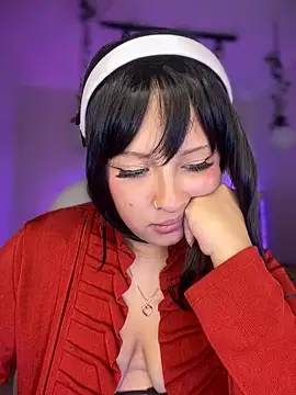 Charlotte Jones   online show from March 4, 2025, 2:21 pm