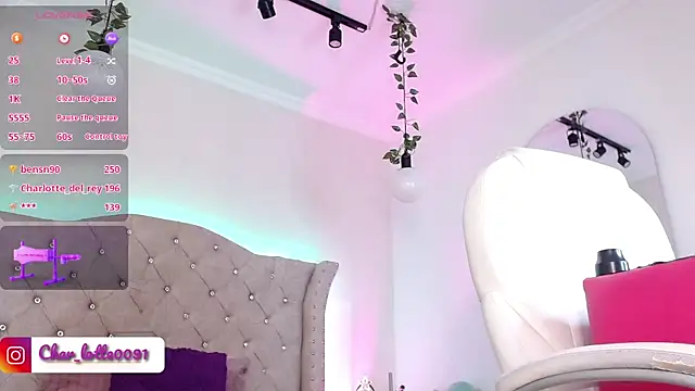 Charlotte Jones   online show from March 18, 2025, 11:08 am