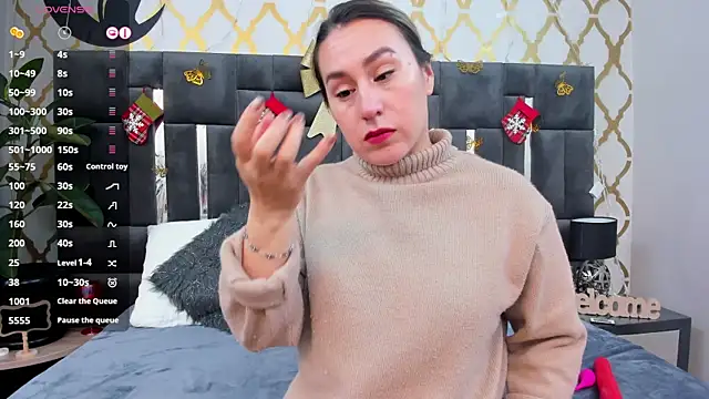 RubbyTaylor online show from November 24, 2025, 2:39 pm