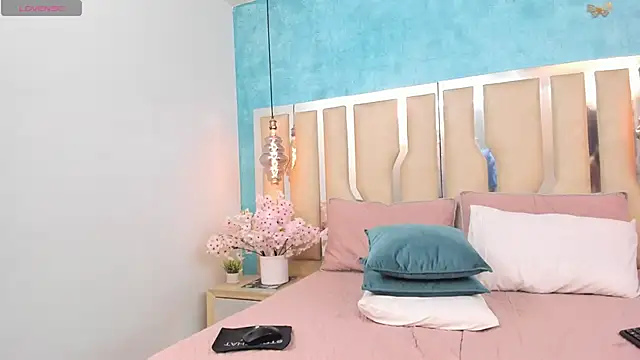 RubbyTaylor online show from April 16, 2026, 9:39 pm