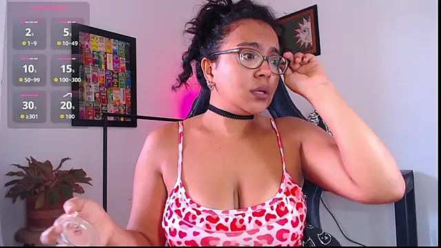Snapshot of Rachell__420 chatting on May 3, 2026, 2:45 pm Rachell 420 online show from May 3, 2026, 2:45 pm
