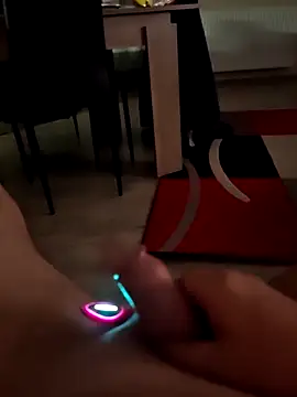 Szeltolo001 online show from February 6, 2026, 3:22 am