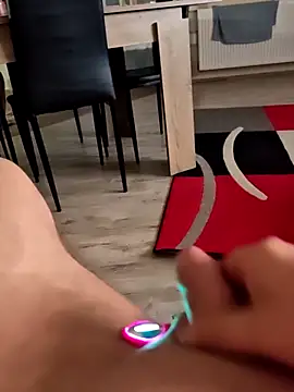 Szeltolo001 online show from February 15, 2026, 5:26 am