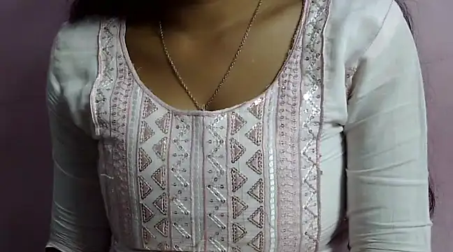 momo lov online show from December 12, 2024, 10:45 am