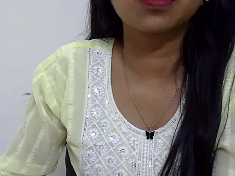 momo lov online show from March 12, 2025, 5:46 am