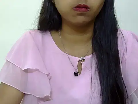 momo lov online show from March 17, 2025, 8:29 am