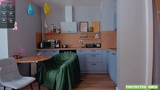  Lora Palmer online show from March 31, 2026, 8:48 am