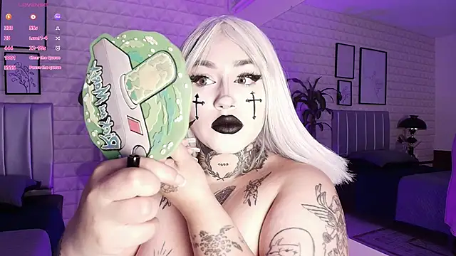 bella-green online show from September 13, 2025, 7:13 pm