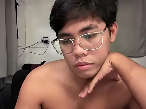 hoenika online show from January 11, 2026, 9:42 pm