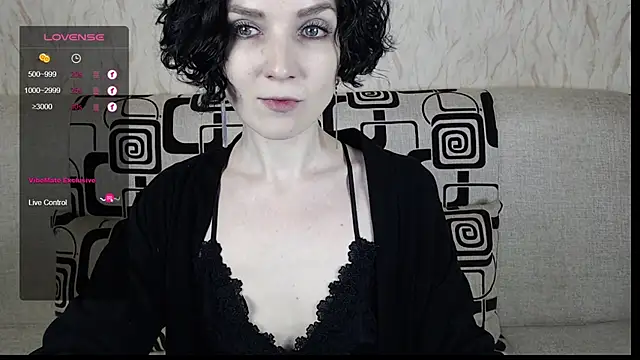 TinaWince online show from January 31, 2025, 5:40 am