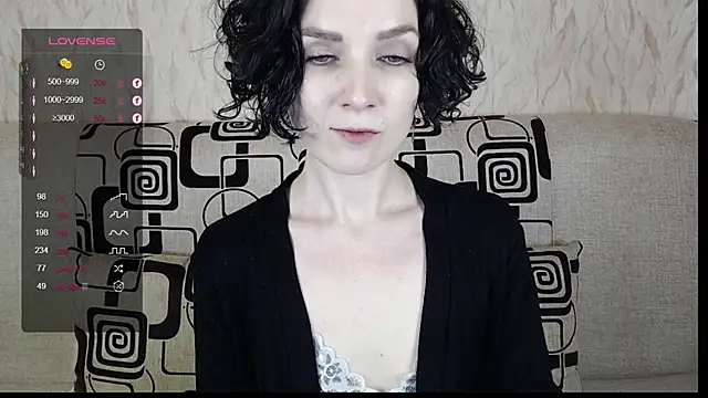 TinaWince online show from February 5, 2025, 8:32 am