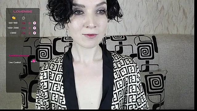 TinaWince online show from February 20, 2025, 5:33 am